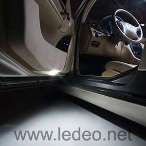 2 ampoules à LED éclairage des bas de porte  pour Mercedes Classe E W212