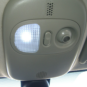 2 ampoules à  LED smd  blanc pur, pour plafonnier avant  Renault  Clio 2